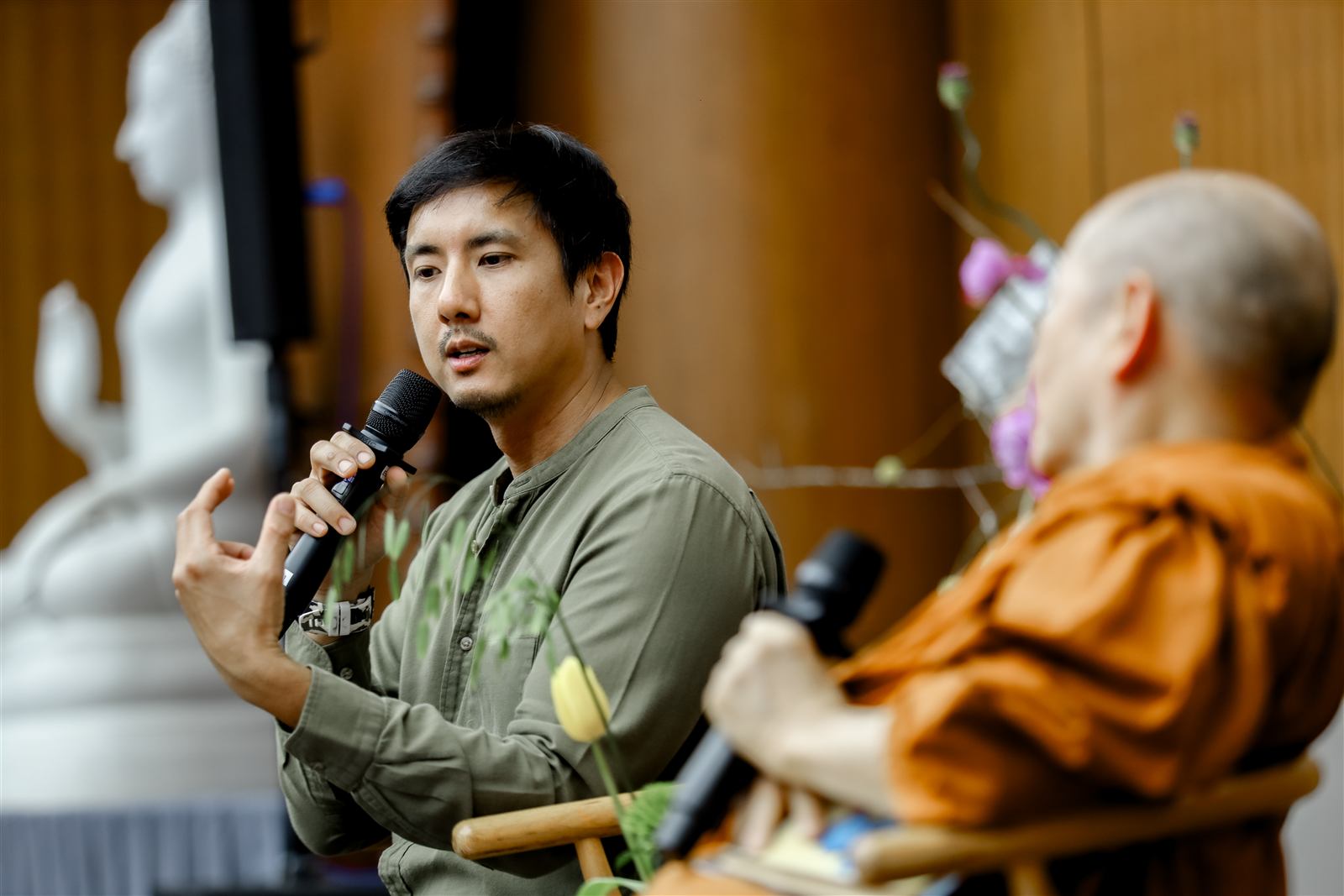 ช่วงสนทนาธรรมว่าด้วยปัญญาในยุค AI